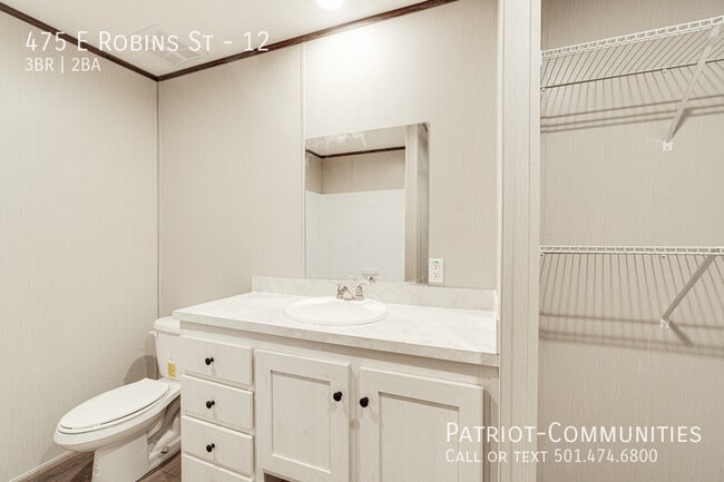 property at 475 E Robins St