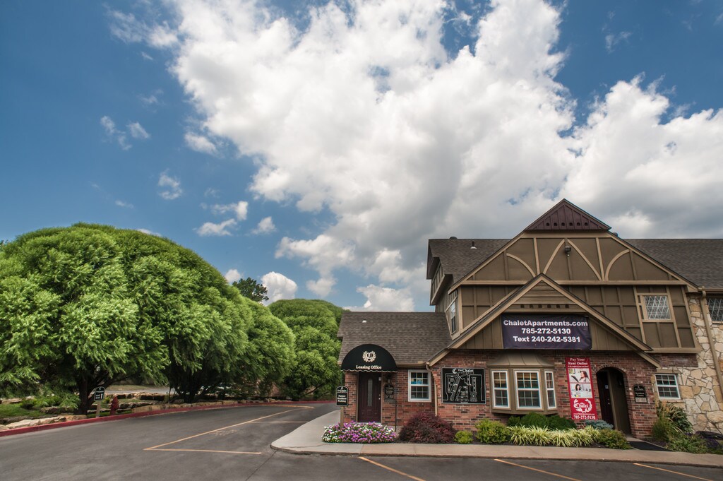 Chalet Topeka, KS Apartments