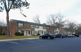 Villager Apartments in Rocky Mount, NC - Building Photo - Building Photo