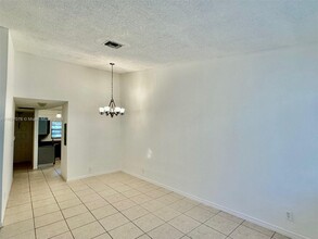 11219 Royal Palm Blvd in Coral Springs, FL - Building Photo - Building Photo