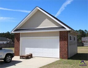 139 Addington Dr in Kathleen, GA - Building Photo - Building Photo