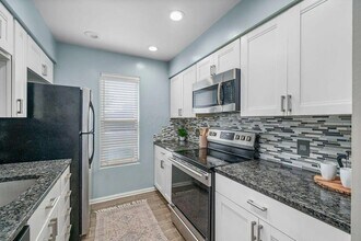 910 Quay Ave in Grandview Heights, OH - Foto de edificio - Building Photo