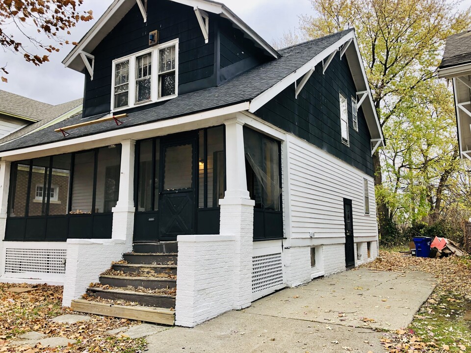 816 Algonquin St in Detroit, MI - Foto de edificio