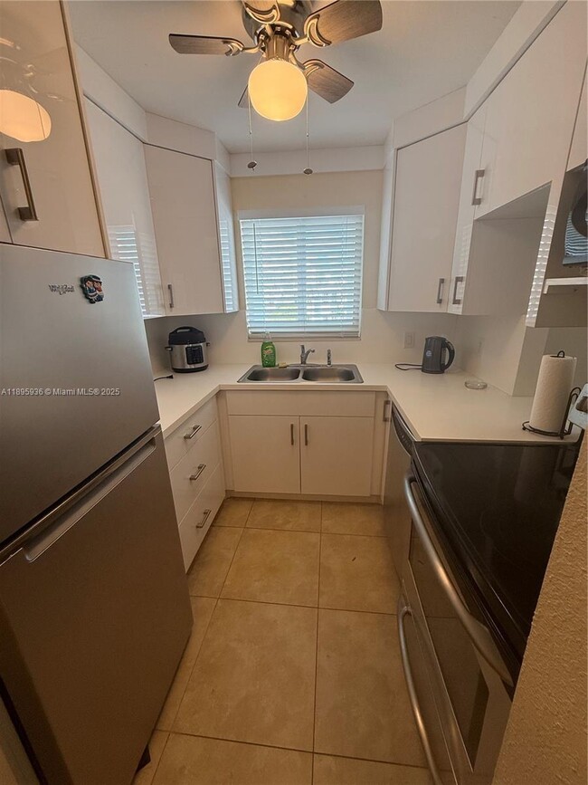 property at 2860 NE 14th Street Causeway