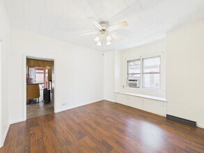 305 Chelsea St in Sistersville, WV - Building Photo - Building Photo