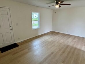 910 Skyline Dr in Danville, IL - Building Photo - Building Photo