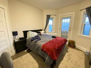 211 E Cottage St, Unit 2 in Boston, MA - Building Photo - Building Photo