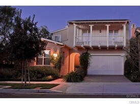 34 Great Lawn in Irvine, CA - Building Photo
