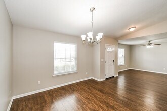 1760 Glen Laurel Dr in Middleburg, FL - Foto de edificio - Building Photo