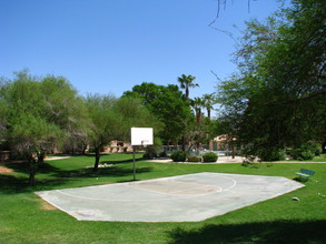 Desert Oasis Apartments in Palm Desert, CA - Foto de edificio - Building Photo