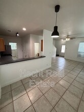 5711 China Berry Rd in Austin, TX - Building Photo - Building Photo