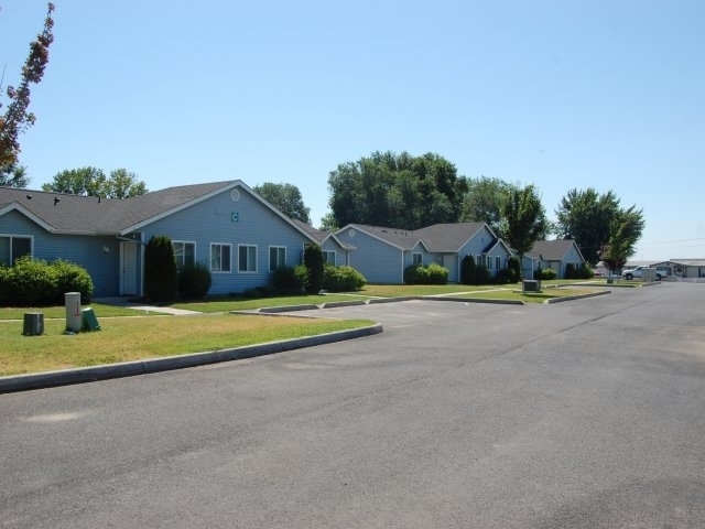 Casa Del Sol Apartments in Sunnyside, WA - Foto de edificio - Building Photo