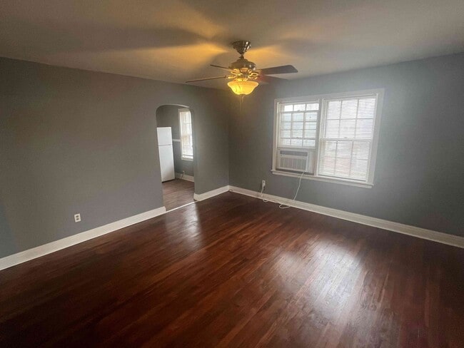 817 Moulton St E, Unit B in Decatur, AL - Foto de edificio - Building Photo