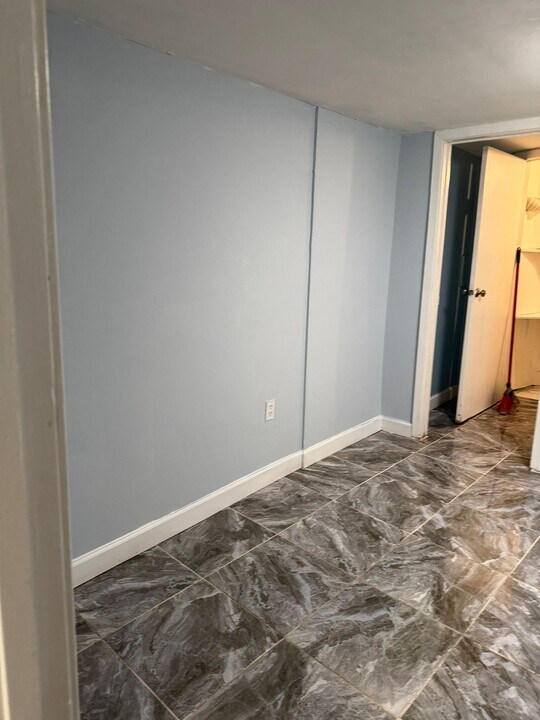 72 Trenton St, Unit Basement in Boston, MA - Building Photo