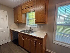 6079 Daffodil Dr in Flowery Branch, GA - Building Photo - Building Photo