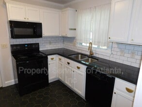 482 Hyde Dr NE in Marietta, GA - Building Photo - Building Photo