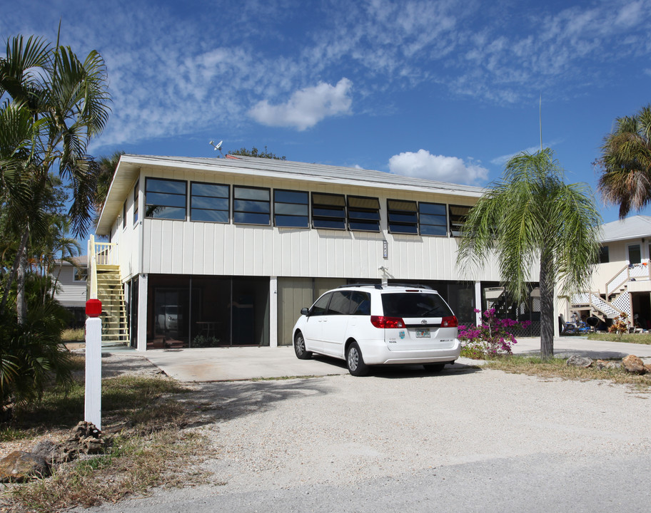 191 Anchorage St in Ft. Myers, FL - Building Photo