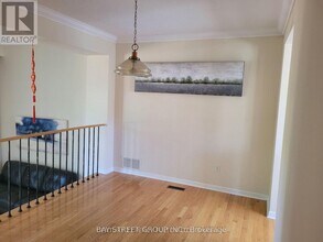 21 Sego Royalway in Toronto, ON - Building Photo - Building Photo