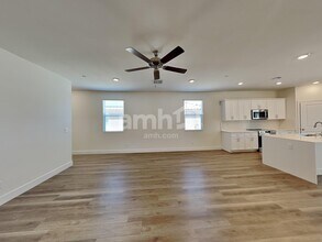 510 Speckled Orchid Pl in Henderson, NV - Building Photo - Building Photo