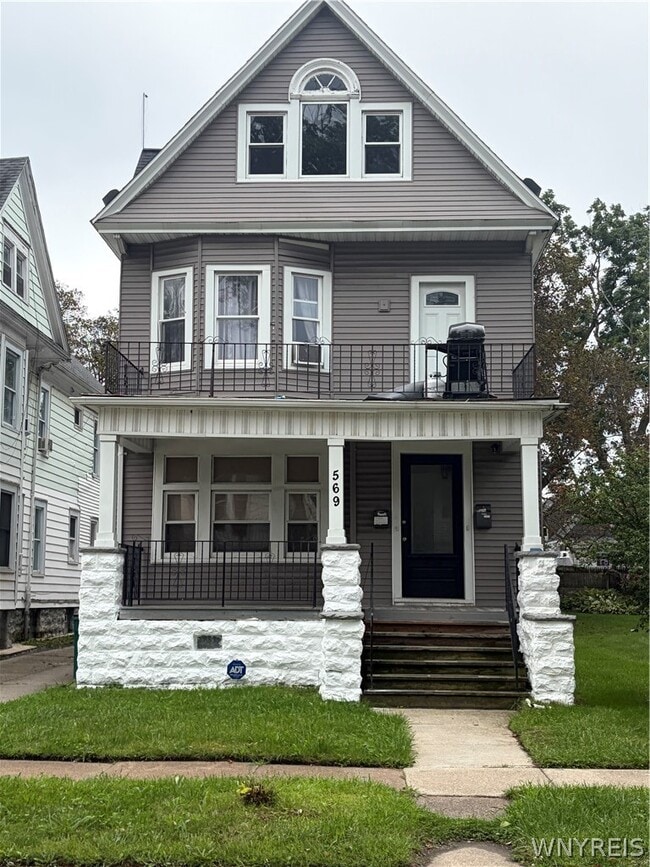 Building Photo