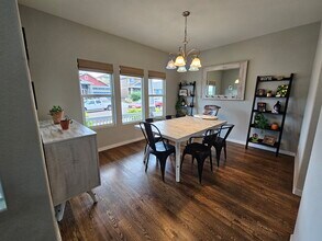 1350 Alveston St in Colorado Springs, CO - Foto de edificio - Building Photo