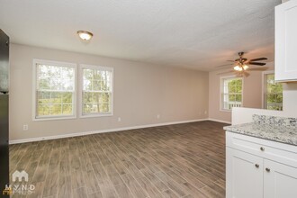 56 Boone Dr in Newnan, GA - Building Photo - Building Photo