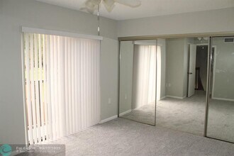 4087 Forest Hill Dr in Hollywood, FL - Building Photo - Building Photo