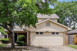 1804 Lincolnshire Way in Fort Worth, TX - Building Photo