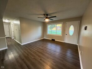 4343 W Fairview Rd in Greenwood, IN - Building Photo - Building Photo