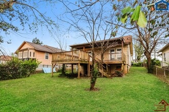 912 W Scott Ave in Knoxville, TN - Foto de edificio - Building Photo