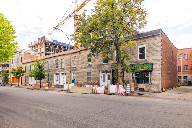 1426-1458 Cartier Rue in Montréal, QC - Building Photo - Primary Photo