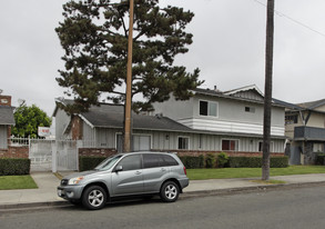 625-637 W Center St Apartments