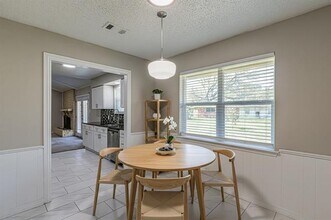 311 Hedgerow Ln in Lewisville, TX - Building Photo - Building Photo