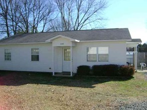 111 Hammond Dr in Hot Springs, AR - Building Photo - Building Photo