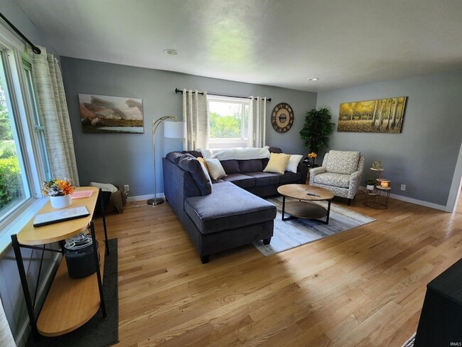 6600 IN-45, Unit 5B in Bloomington, IN - Foto de edificio - Building Photo