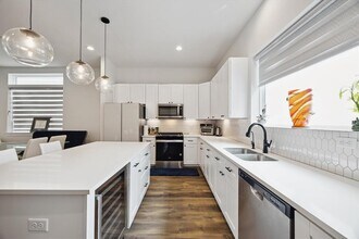 1404 Cleburne St in Houston, TX - Building Photo - Building Photo