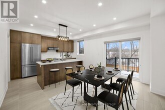 42 Wind Tree Wy in Halton Hills, ON - Building Photo - Building Photo