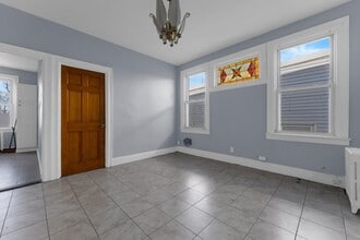 327 Columbia Ave in Jersey City, NJ - Building Photo - Building Photo