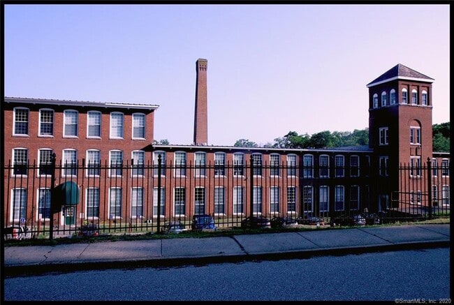 150 Yantic St, Unit 239 in Norwich, CT - Building Photo - Building Photo