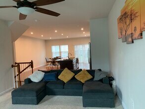 8304 Encore Dr in Glen Burnie, MD - Building Photo - Building Photo