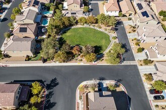 10360 Sipple St in Las Vegas, NV - Building Photo - Building Photo