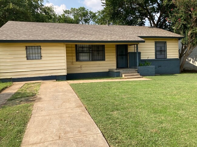 4325 Forbes St in Fort Worth, TX - Foto de edificio - Building Photo