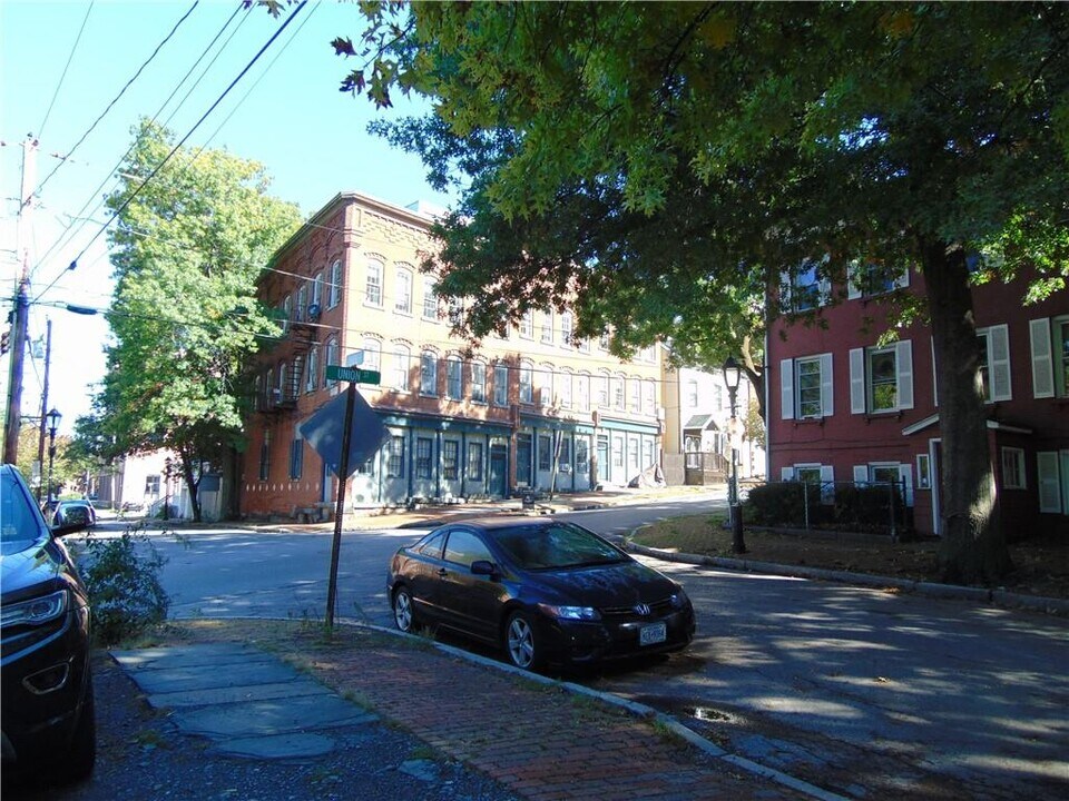 177 Union St in Poughkeepsie, NY - Foto de edificio