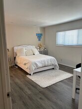 960 S Westgate Ave, Unit 107 in Los Angeles, CA - Building Photo - Building Photo