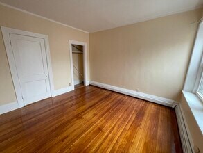 811 Washington St in Brookline, MA - Building Photo - Building Photo