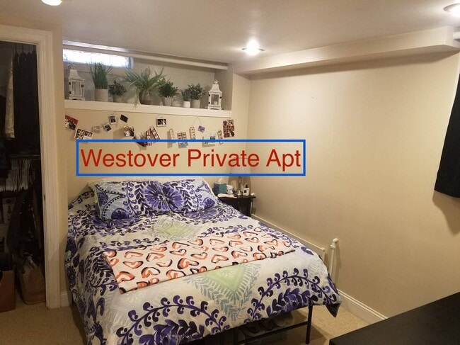 1515 N McKinley Rd, Unit Separate private Apt in Arlington, VA - Foto de edificio - Building Photo