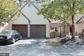 53 Woodlake Dr in Evesham, NJ - Building Photo - Building Photo