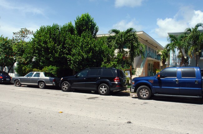 1026 Pennsylvania Ave in Miami Beach, FL - Foto de edificio - Building Photo