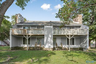 9018 Mahogany Row SE in Huntsville, AL - Building Photo