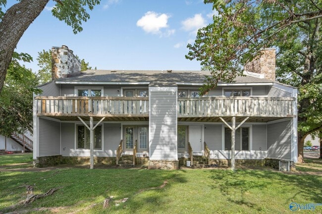 9018 Mahogany Row SE